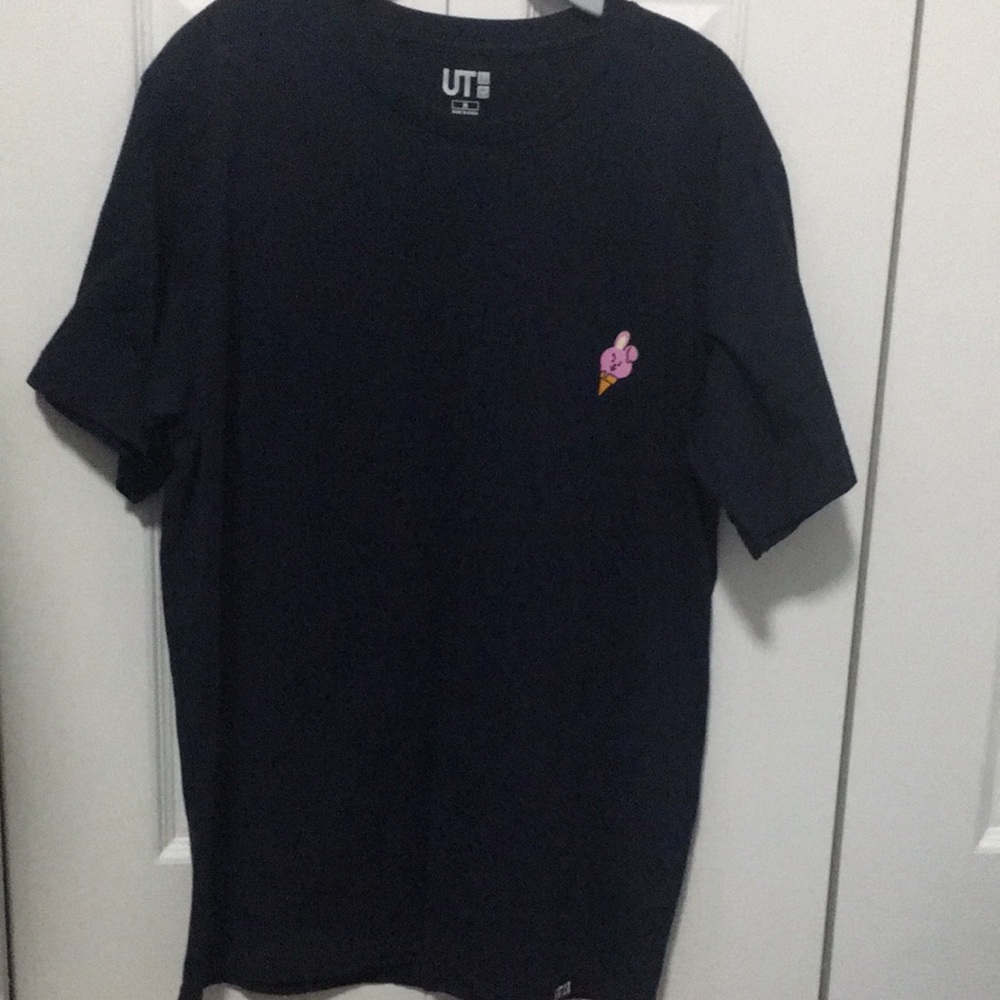 Uniqlo x bt21 dark blue graphic tee